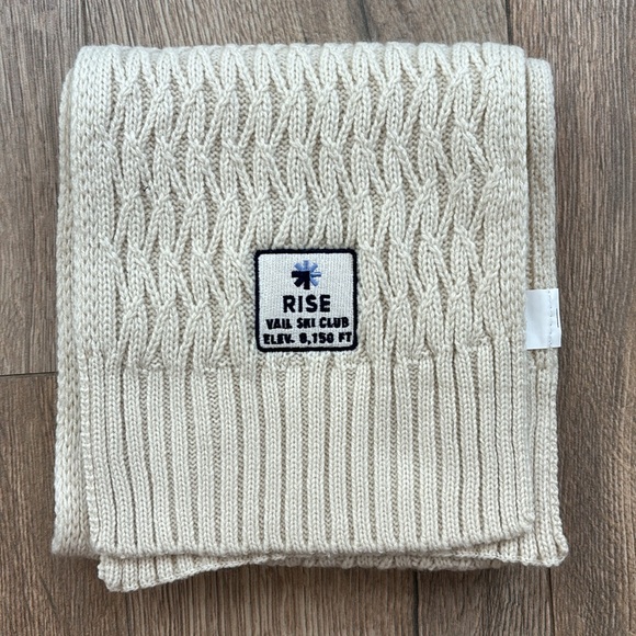 RISE Vail Ski Club Scarf Cable Knit Cream - Picture 8 of 8